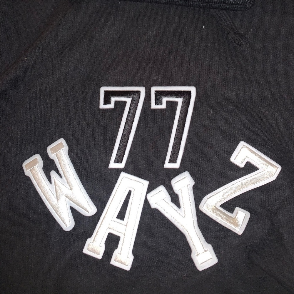 BLACK 77 WAYZ UNIVERSITY HOODIE